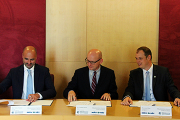 Signature of a research cooperation agreement between the University of Dunaújváros and the MÁV-HÉV Ltd.