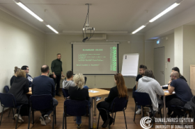 Izgalmas előadás a hollywoodi filmek és vallási jelképek kapcsolatáról